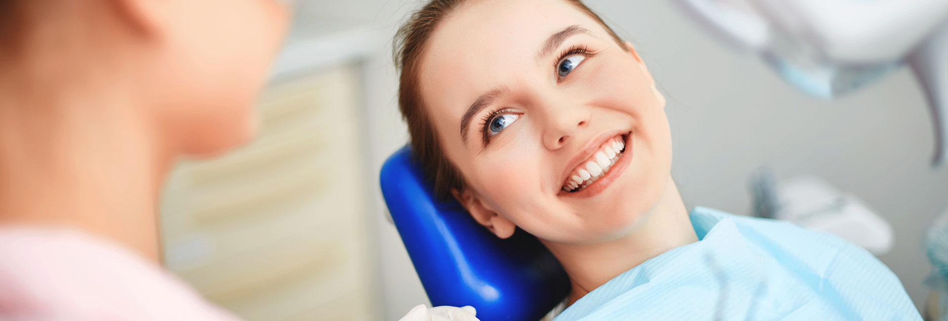 Young woman getting ready to dental fillings treatment